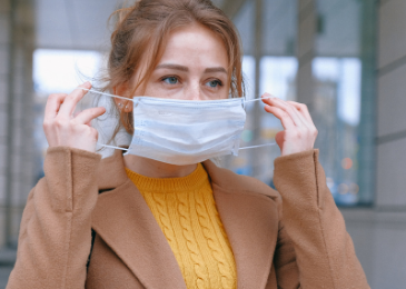 Mas'kne: Licht gegen Akne nach dem Tragen einer Maske