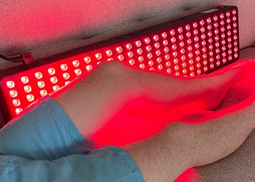 Behandlung mit Infrarot-Phototherapie: die verschiedenen Anwendungen