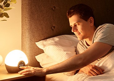Aufwachen dank Licht: Was sind die Vorteile eines Lichtweckers?